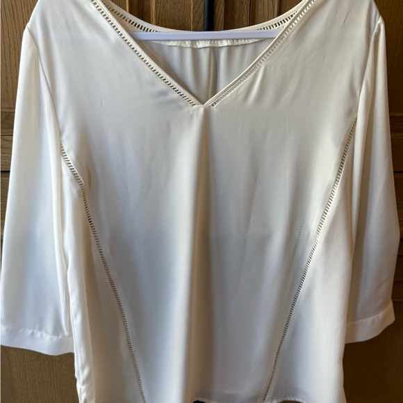 Banana Republic Cream Blouse - Picture 3 of 4